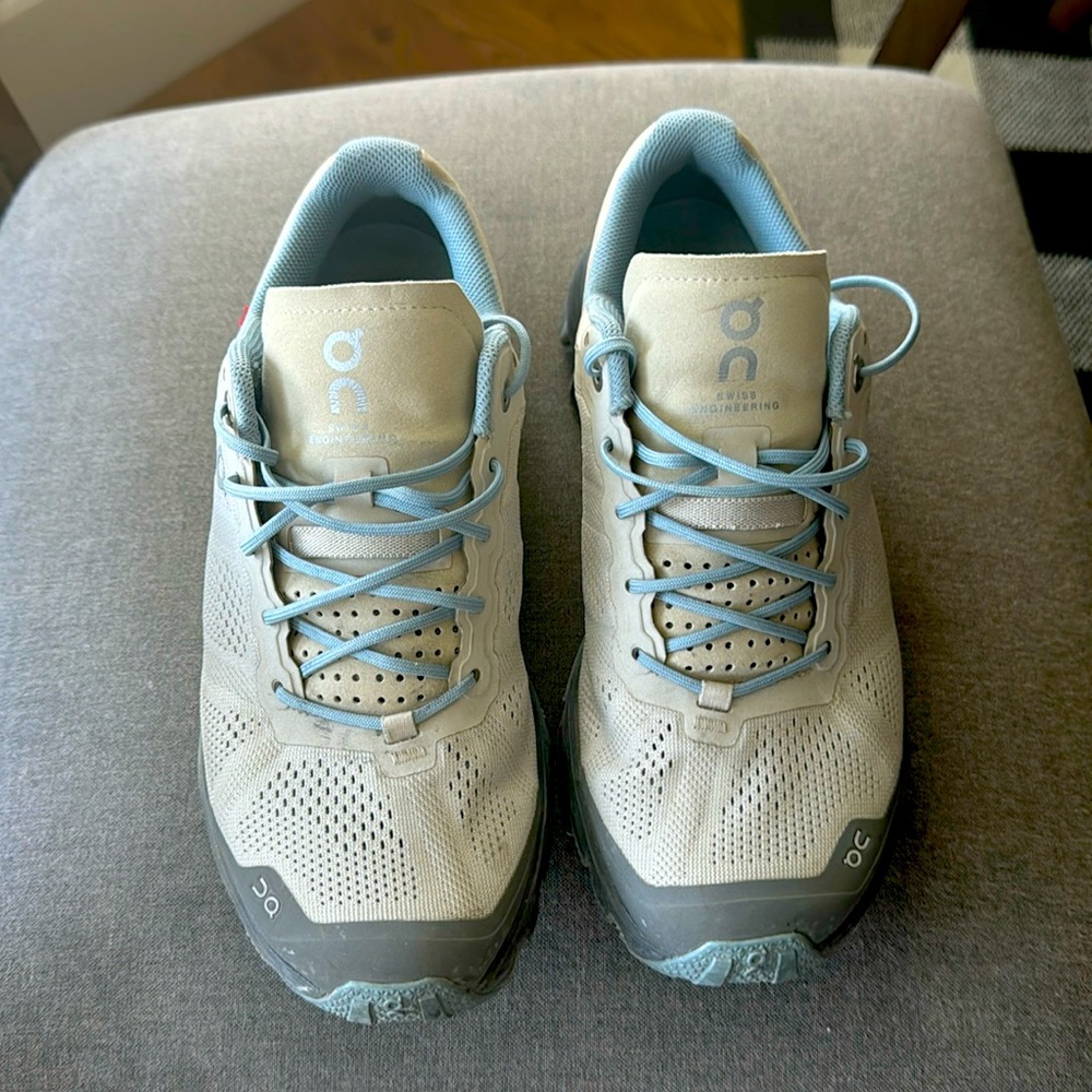 On Cloud Venture Trail Sneakers
